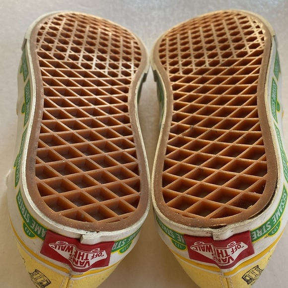 VANS X Sesame Street Yellow Sneakers Women’s Size 6 in good condition. - Picture 8 of 10